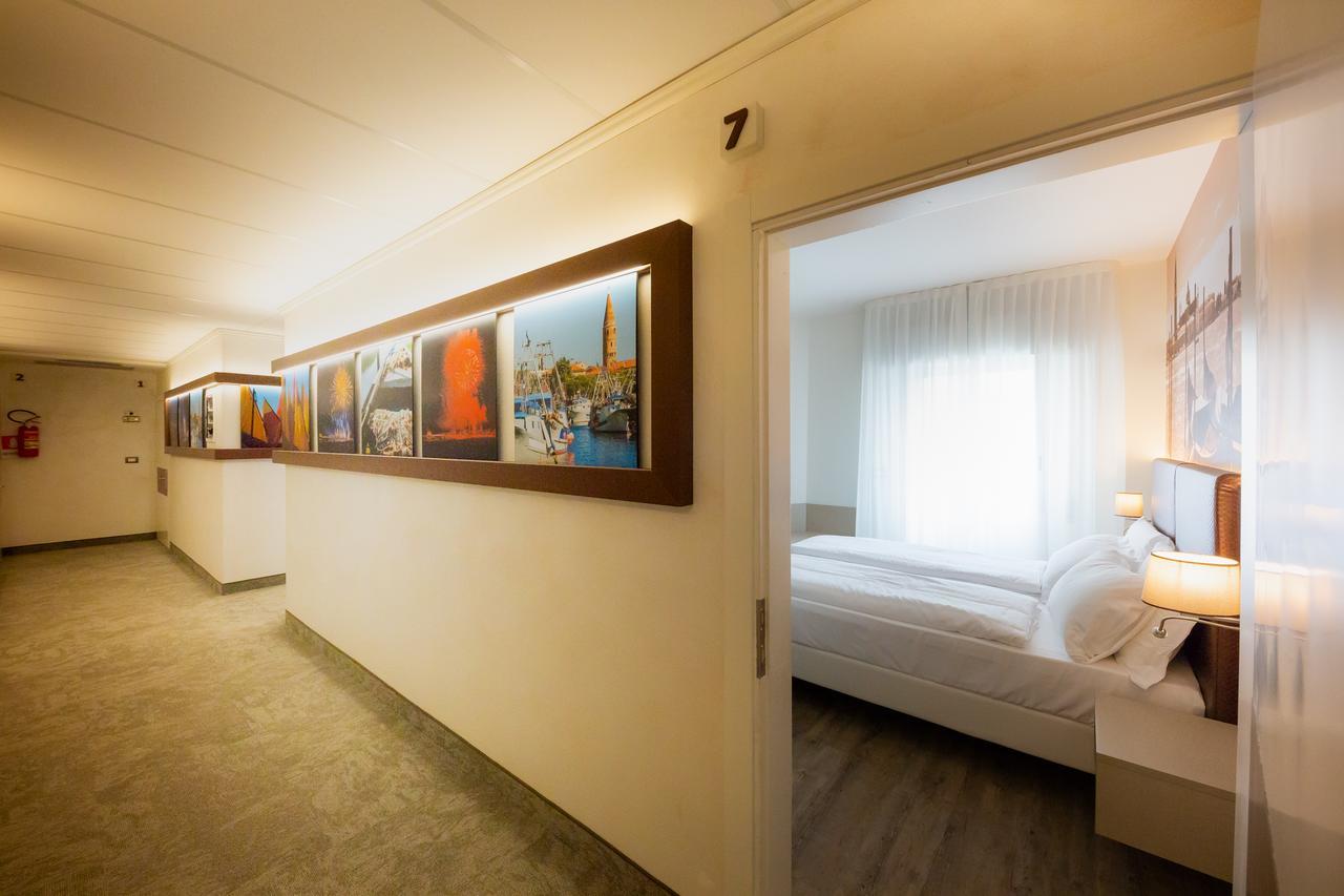 Hotel Casa Costiera Каорле Экстерьер фото